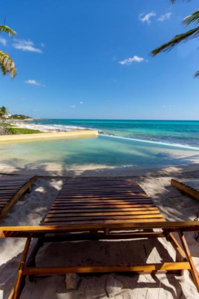 Angelina 28 Beachfront by Nah Hotels